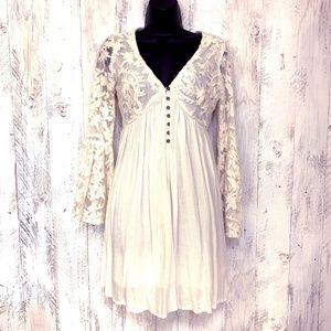 Xhileration White Lace Bell Sleeve Dress